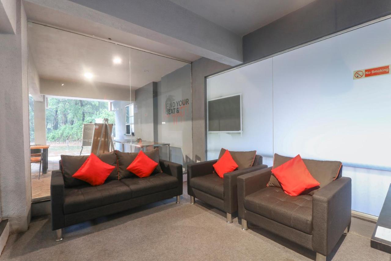 מלון פורבורים Collection O 50056 Casa De Patio מראה חיצוני תמונה